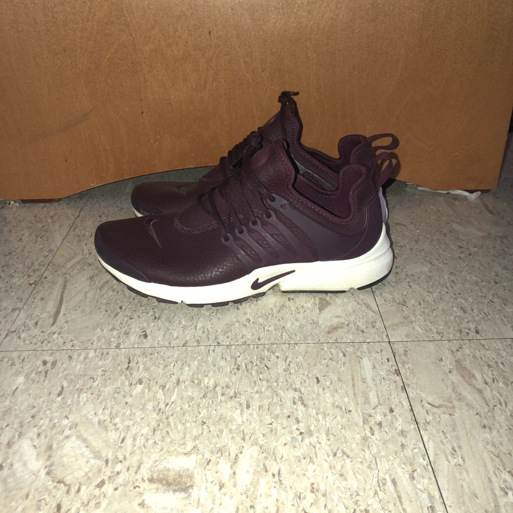 nike faux leather air presto